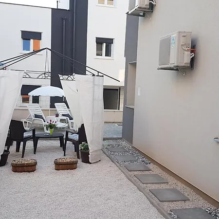 Brist Hills * Пула