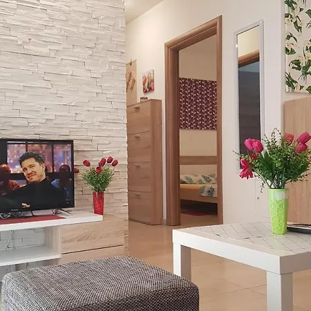 Апартаменты Brist Hills Пула