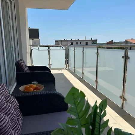 Brist Hills Пула