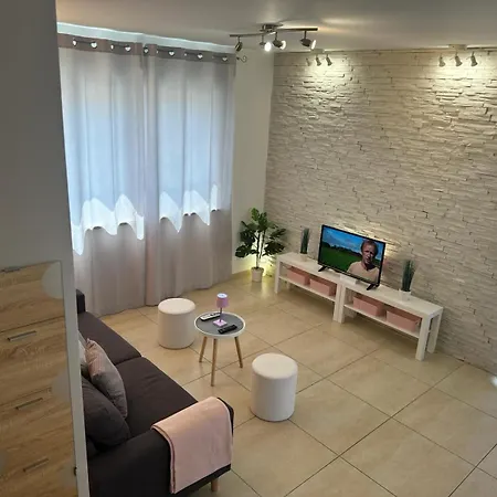 Brist Hills Apartament