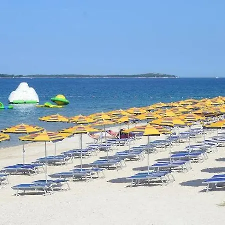 Brist Hills Пула