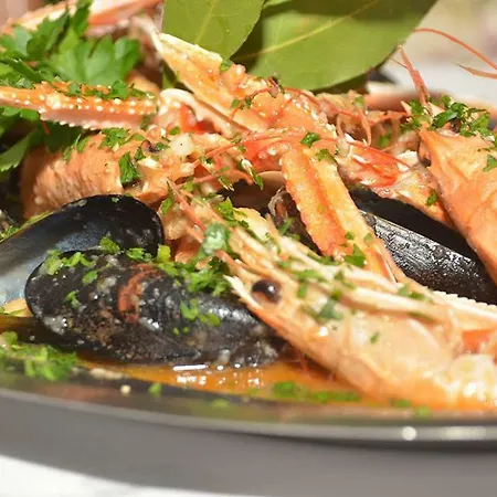 Апартаменты Brist Hills Пула