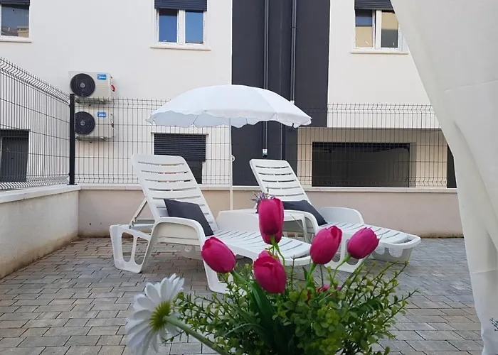 Brist Hills Apartment Pula