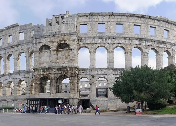 Brist Hills Apartment