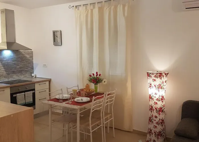 Brist Hills Apartment *