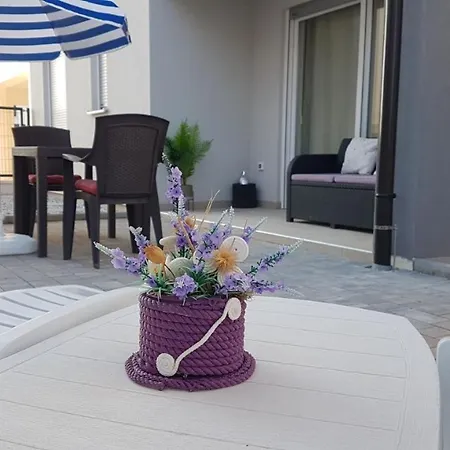 Brist Hills Apartman Póla