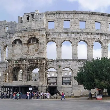 Brist Hills Appartement