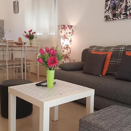 Brist Hills Apartman