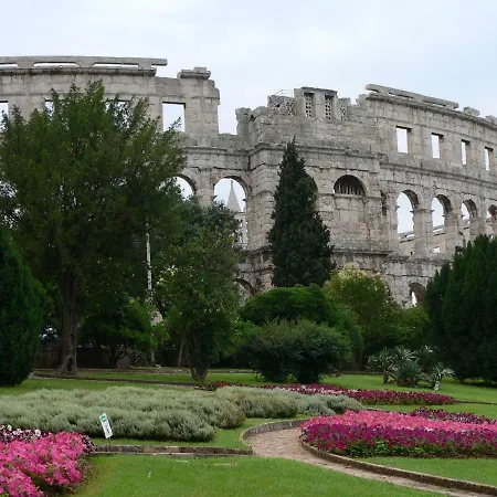 Brist Hills Appartement *