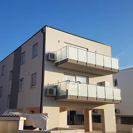Apartamento Brist Hills