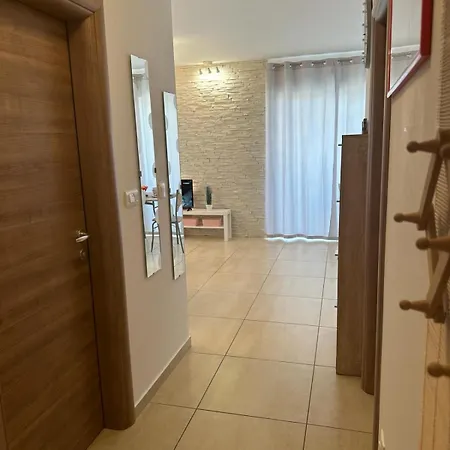 Brist Hills Apartamento Pula
